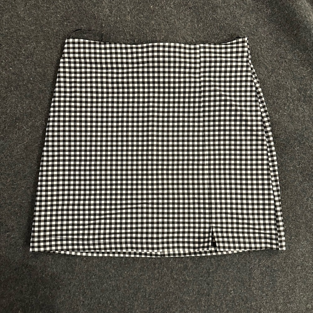 Top Shop - Mini Black and White Checked Skirt - Size US 8